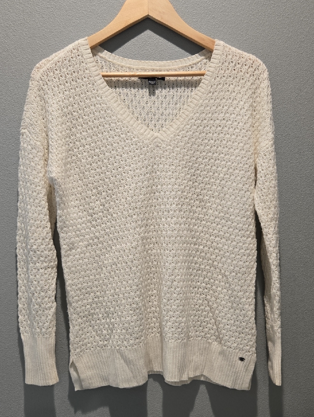 American Eagle Cream V-Neck Knit Cotton Wool Blend Sweater Small